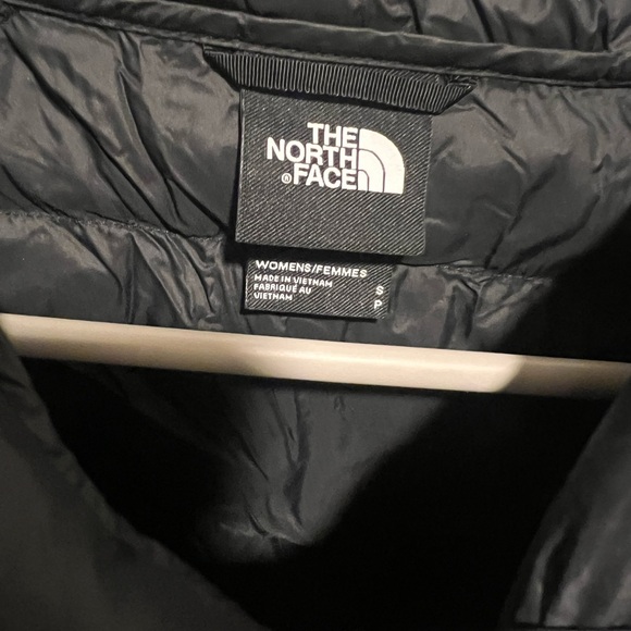 The North Face Hydrenalite 550 hooded cropped down black jacket - Picture 2 of 5
